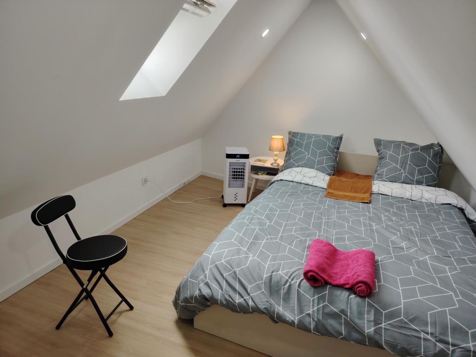 Locatif Gare Lille Europe Souvenir Bed & Breakfast Exterior photo